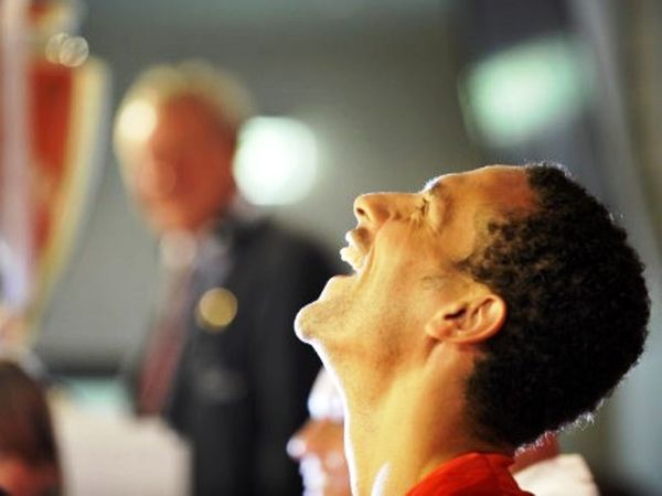 Γελάει ο Φέρντιναντ 