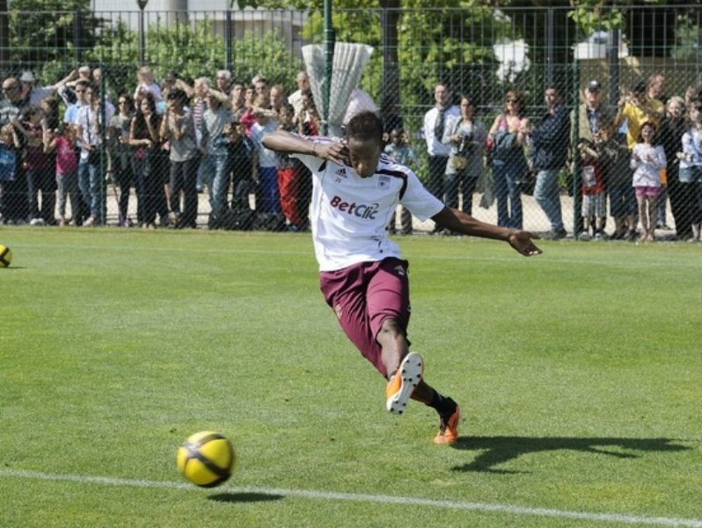 «Κλείνει» Σισοκό η Λίβερπουλ