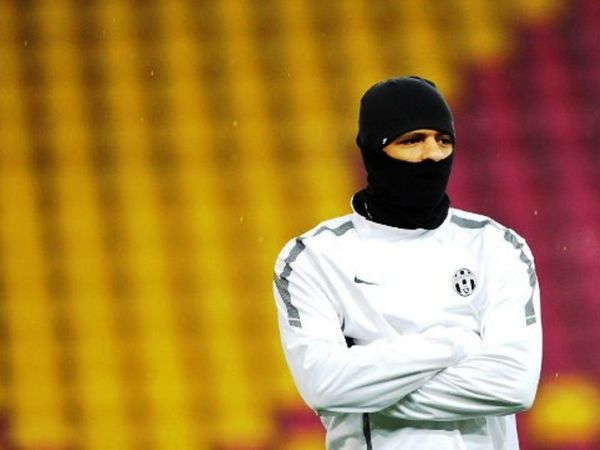 «Τελειώνουν» Μέλο, Αμάουρι