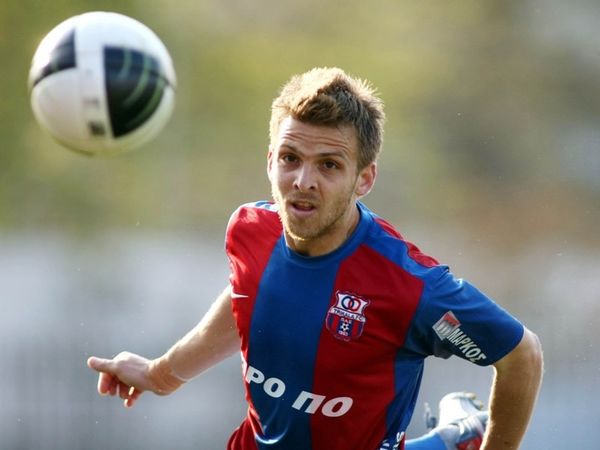 Βλέπει και Σαρακατσάνο