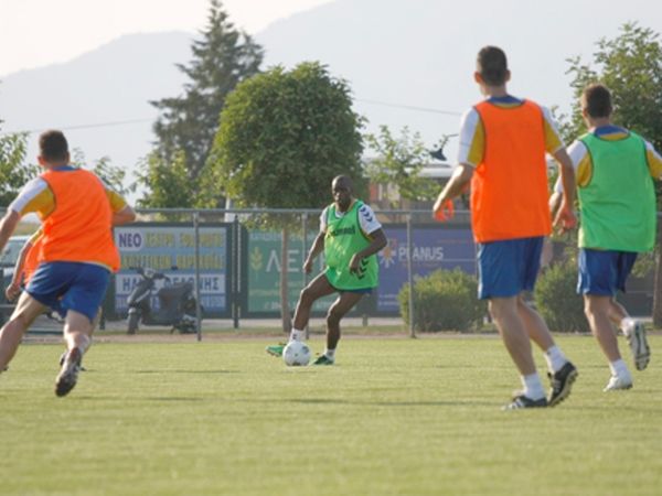 Κομπλέ τα «καναρίνια»