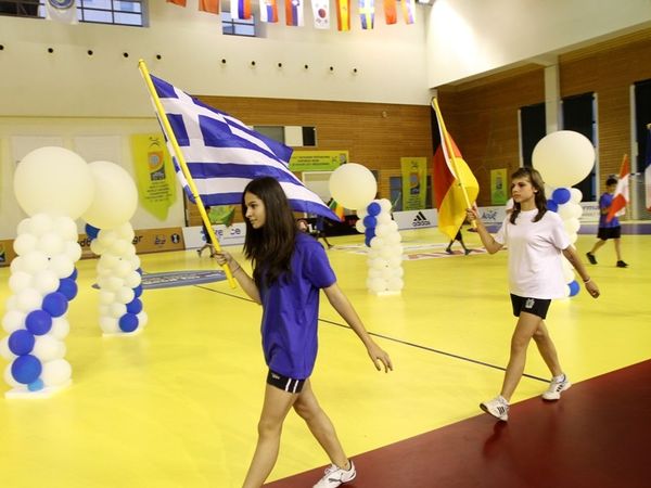 Άνοιξε η «αυλαία» του Παγκοσμίου