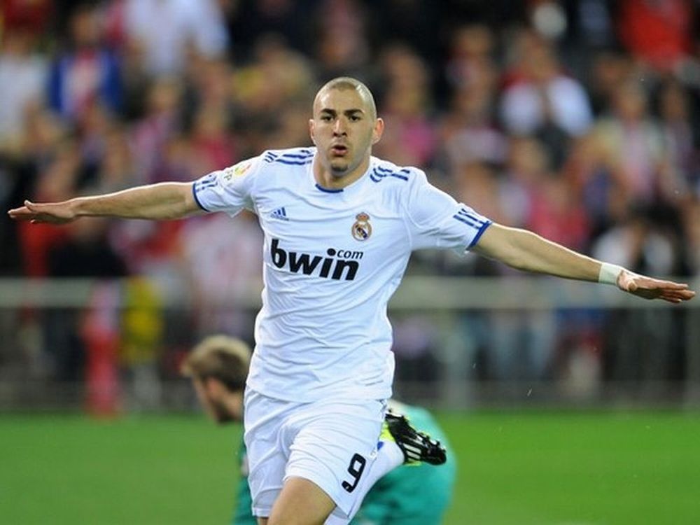 Μπενζεμά: «Θα μείνω στην Ρεάλ»