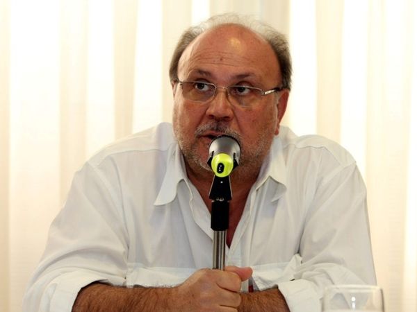 Διαθεσόπουλος: «Χρυσές σελίδες»