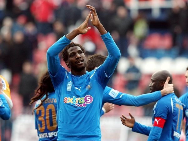 Αδιέξοδο με Ντουγκλάο