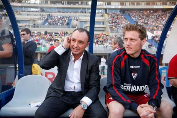 Αποφασίζει ο Ουρίμπε