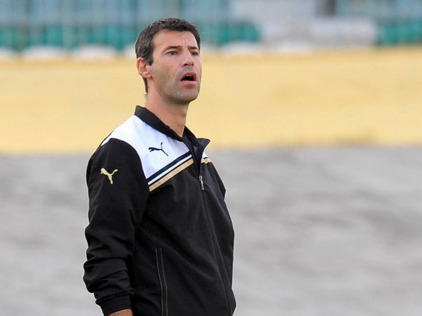Παρουσιάζει Σεροπιάν