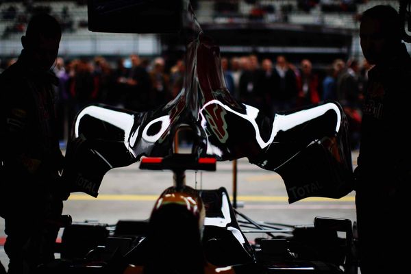 Ο Φέτελ στην έδρα του