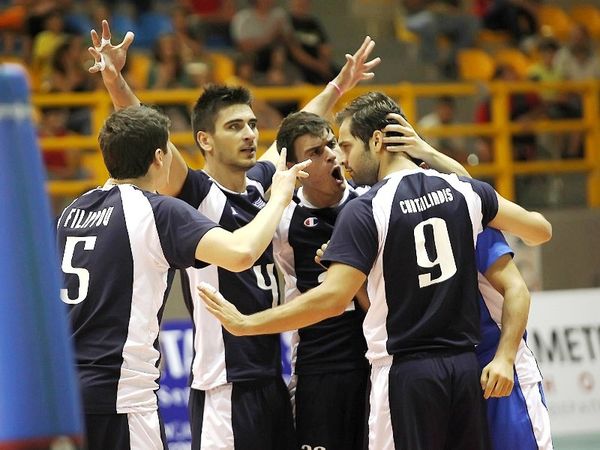 Και οι δύο αγώνες στα Τρίκαλα