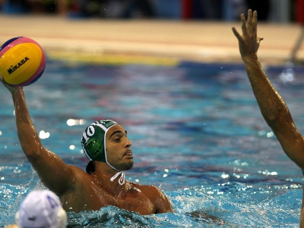 Ανανέωση για τέσσερις