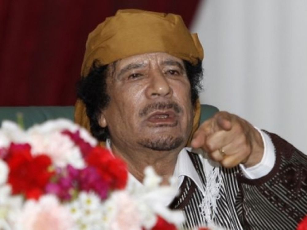 Δεν εγκαταλείπει ο Καντάφι