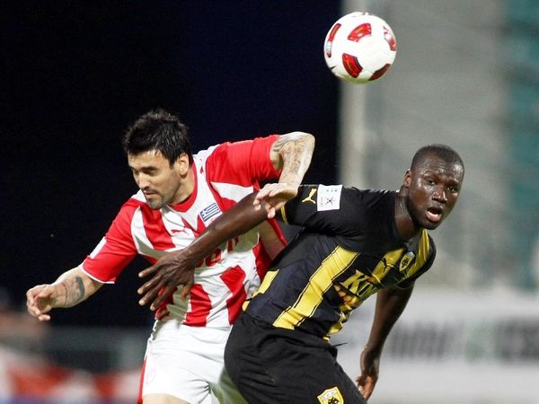 Σε διαρκή επικοινωνία με Ντιόπ