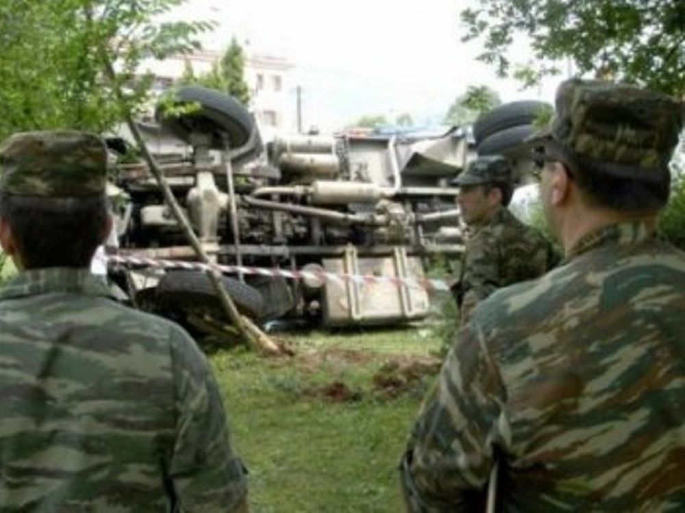 Ανετράπη λεωφορείο    