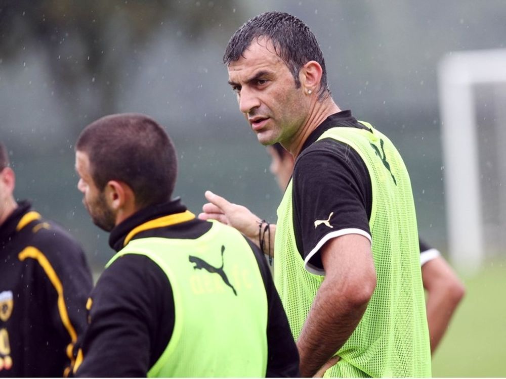 Ο προπονητής Δέλλας