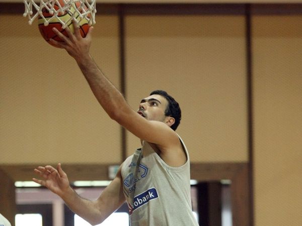 Σλούκας: «Συνήθεια η Εθνική»