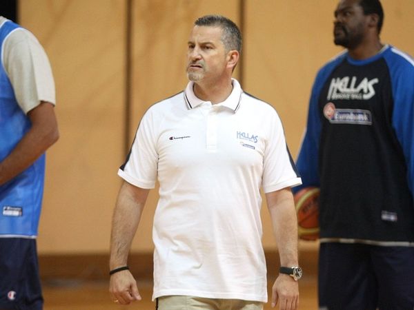 Ψάχνει λύσεις ο Ζούρος