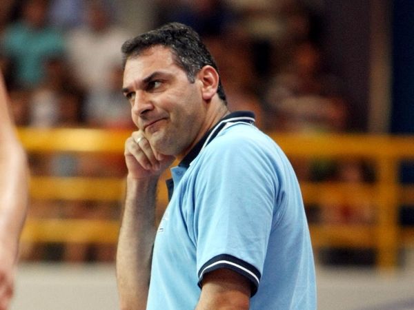 Για την παραμονή οι Έφηβοι