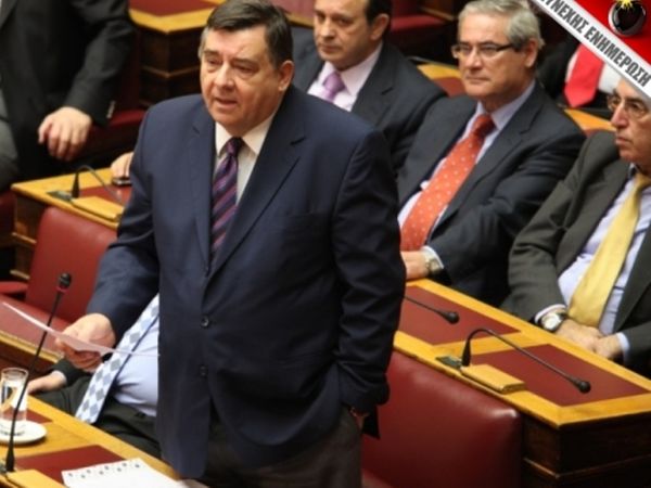 Πυρά κατά Γ. Καρατζαφέρη