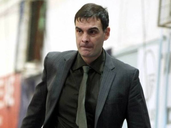 Καταλήγει σε δύο ο Μπαρτζώκας