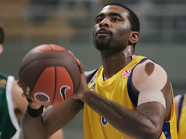 Θέλει δύο η Κάχα