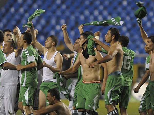 Στρατιωτικό... ξύλο! (video)