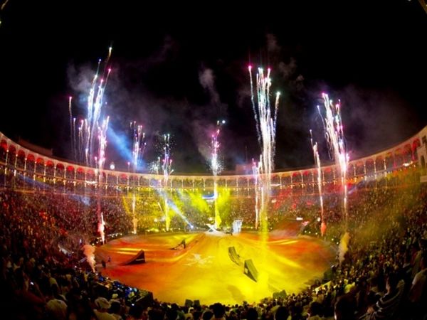 Νίκη για Tόρες 