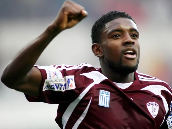 Αποχώρησε ο Τσιμπάμπα