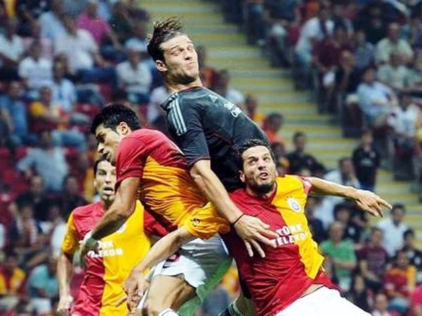 «Τριάρα» στην Λίβερπουλ