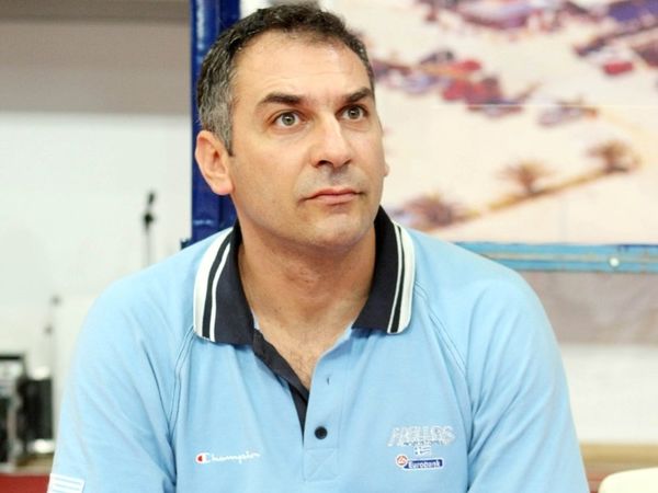 Για την παραμονή οι Έφηβοι