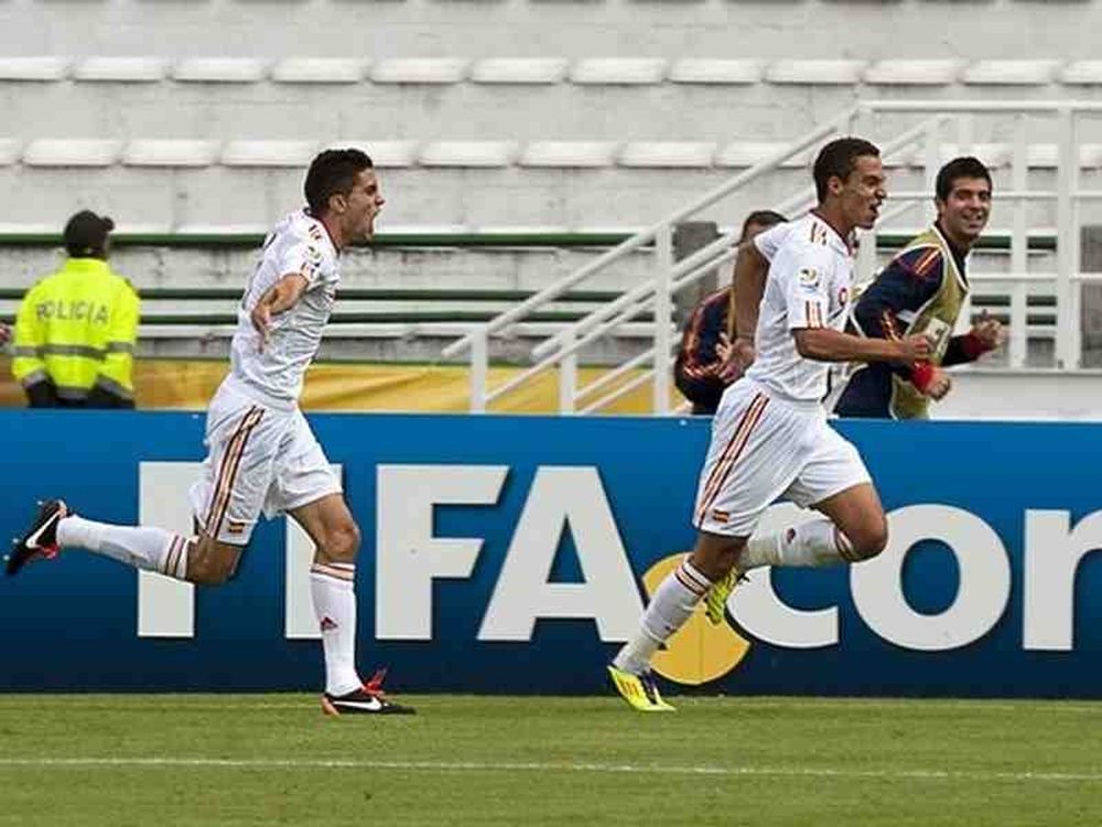 Νίκες για τα φαβορί