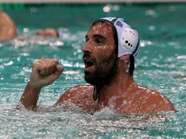 «Ναυαγεί» με Γιώργο Αφρουδάκη