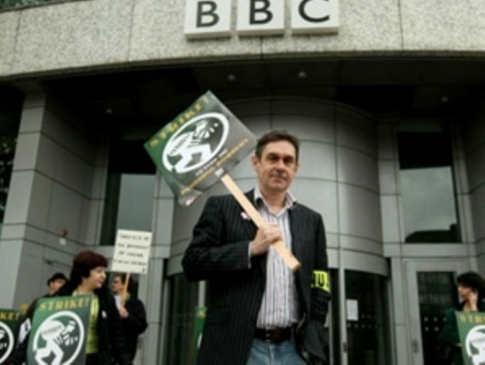Απεργούν οι δημοσιογράφοι του BBC