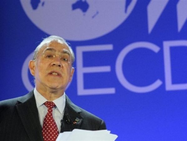 ΟΟΣΑ: Βιώσιμο το ελληνικό χρέος το 2035