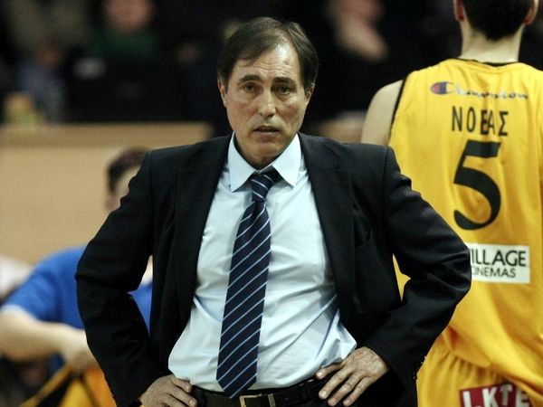 Επισημοποίησε με Αλεξανδρή