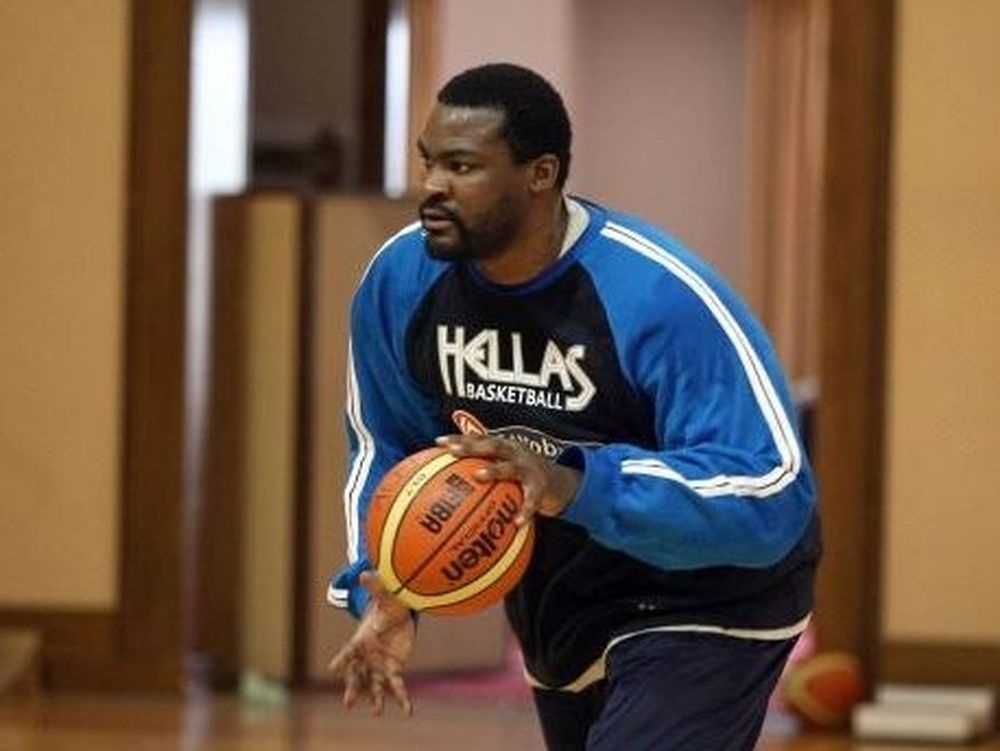 Έθεσε εαυτόν εκτός Εθνικής ο Big Sofo!