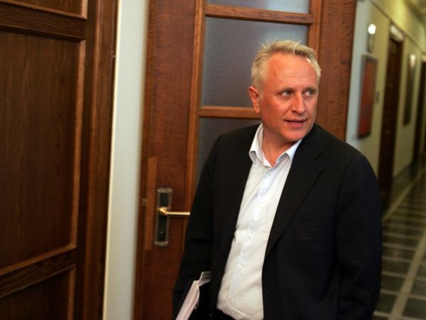 Αποπομπή Ραγκούση ζητά η ΝΔ