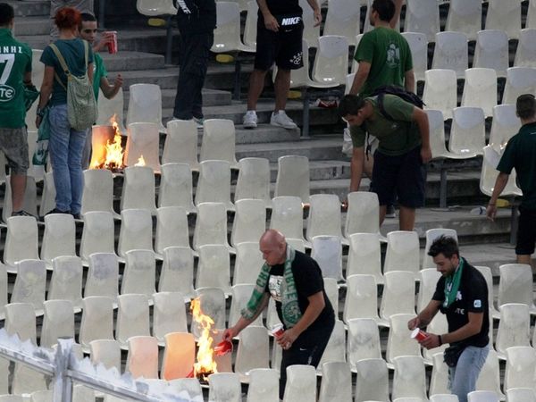 Μικροεστίες φωτιάς στο ΟΑΚΑ