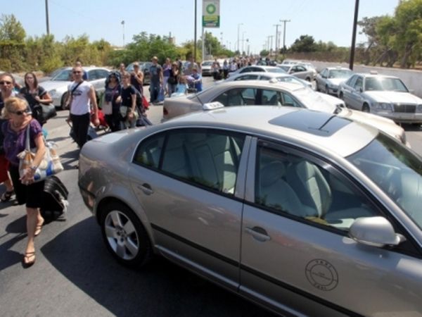 Τις ΔΟΥ αποκλείουν οι οδηγοί ταξί