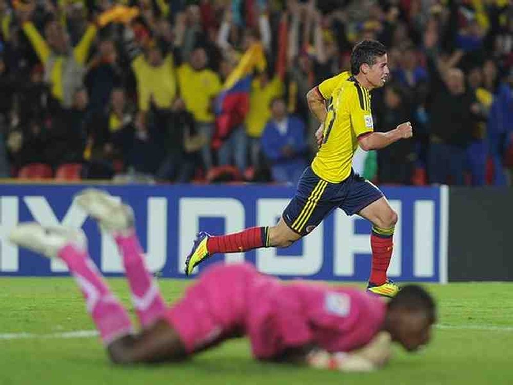 Στους «16» η Κολομβία