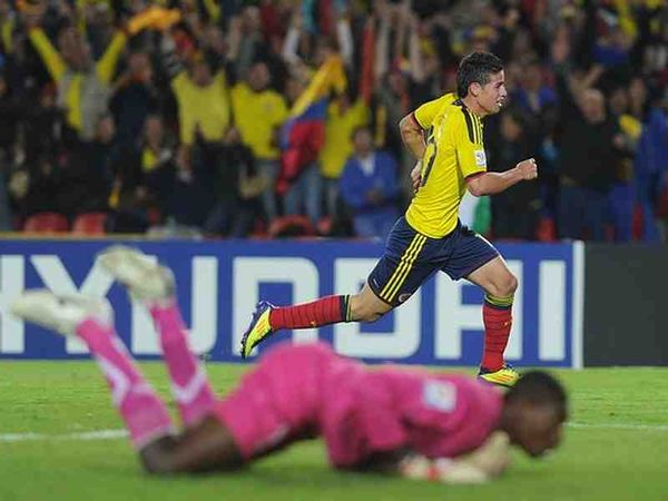 Στους «16» η Κολομβία