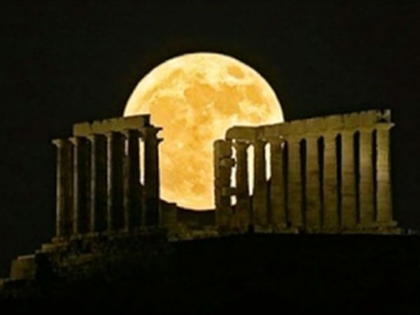 Πανσέληνος χωρίς την Ακρόπολη 