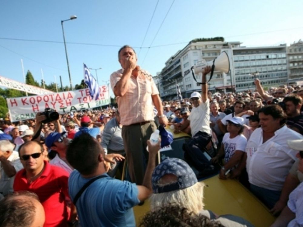 «Απεργιακή κούρσα» χωρίς τέλος για τους ταξιτζήδες