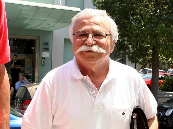 Παπουτσάκης: «Βάζω για πρόεδρος»