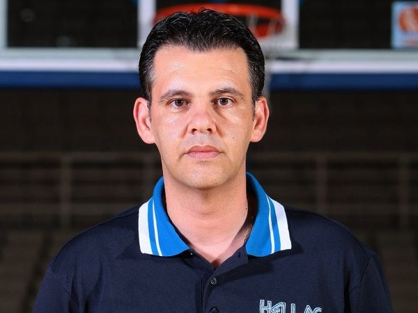 Συζητούν με Ελευθεριάδη!