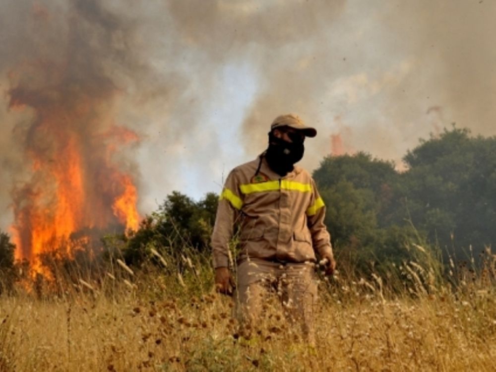 Πύρινα μέτωπα σε Λέσβο, Γύθειο και Κέρκυρα