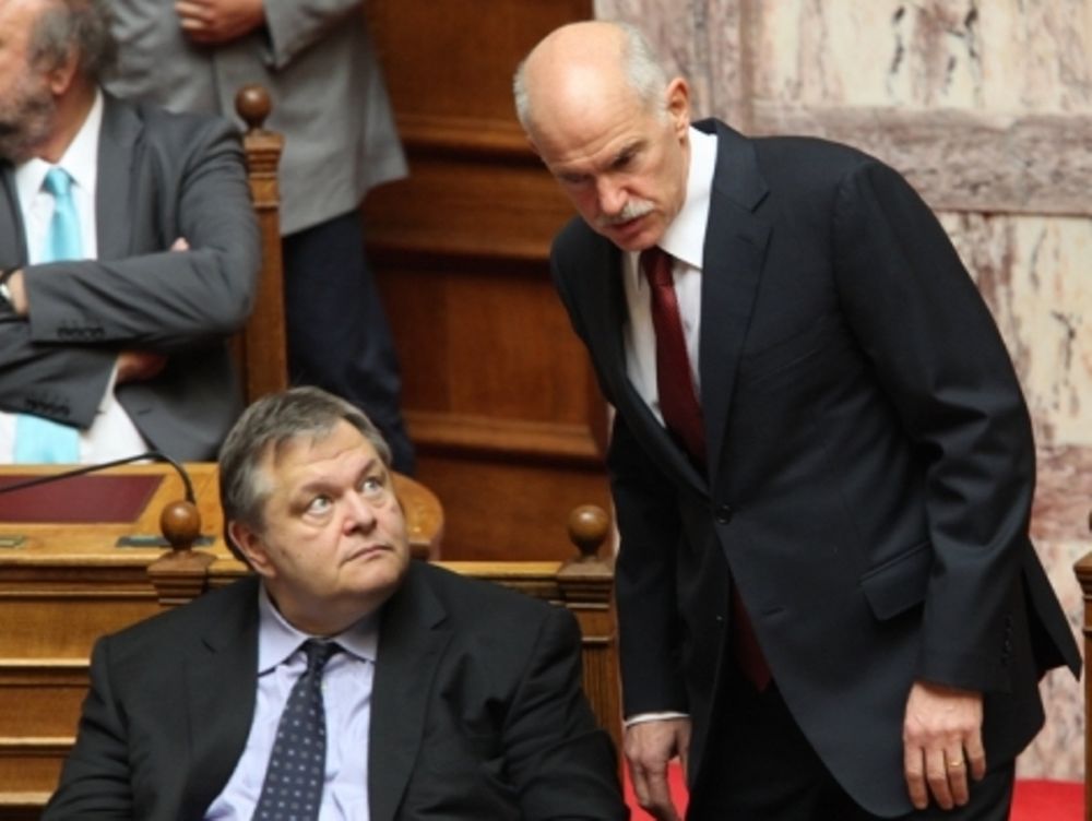 Σε πανικό η κυβέρνηση απ’ την κατάρρευση των αγορών