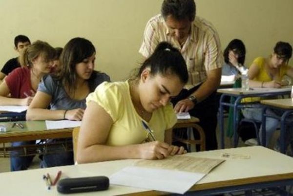 Ένας-ένας «την κάνουν» οι καθηγητές…