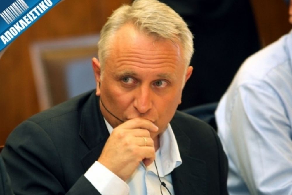 Τραπεζίτης πίσω από την «ανατροπή» Ραγκούση για τα ταξί