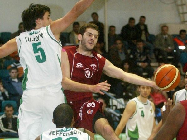 Συζητούν με δύο στον Κόροιβο