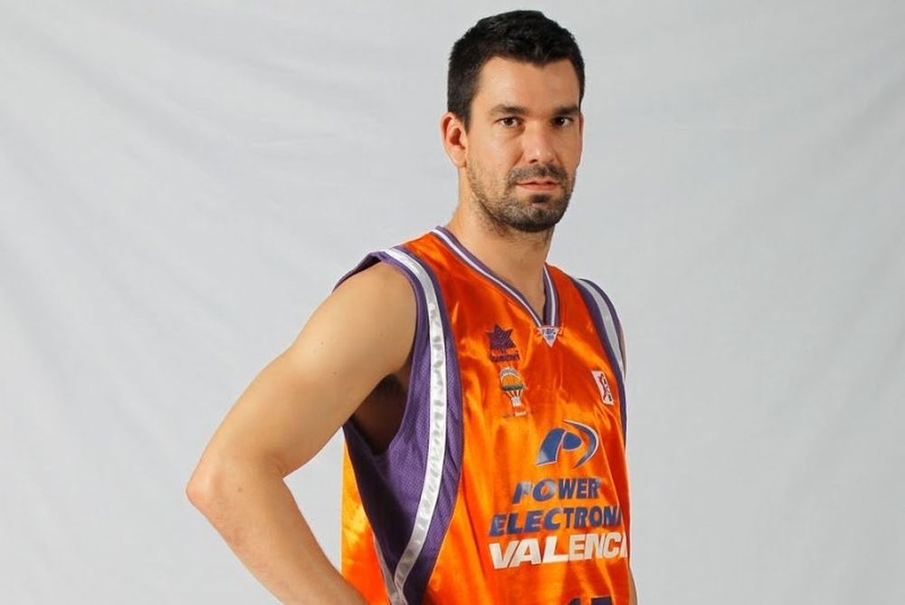 Έμειναν 13 στην Ισπανία